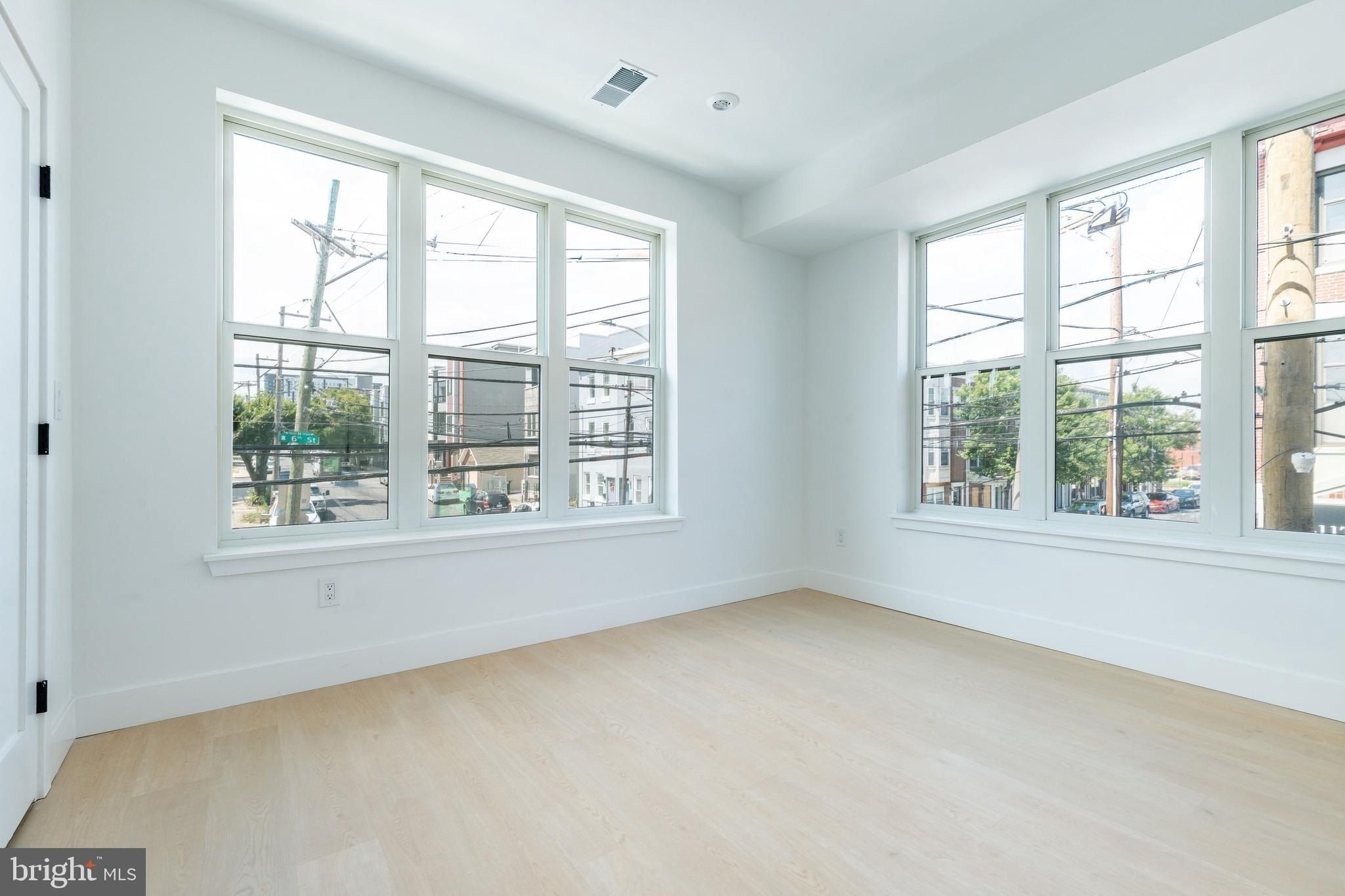 1649 6Th Street N. Philadelphia, PA 19122