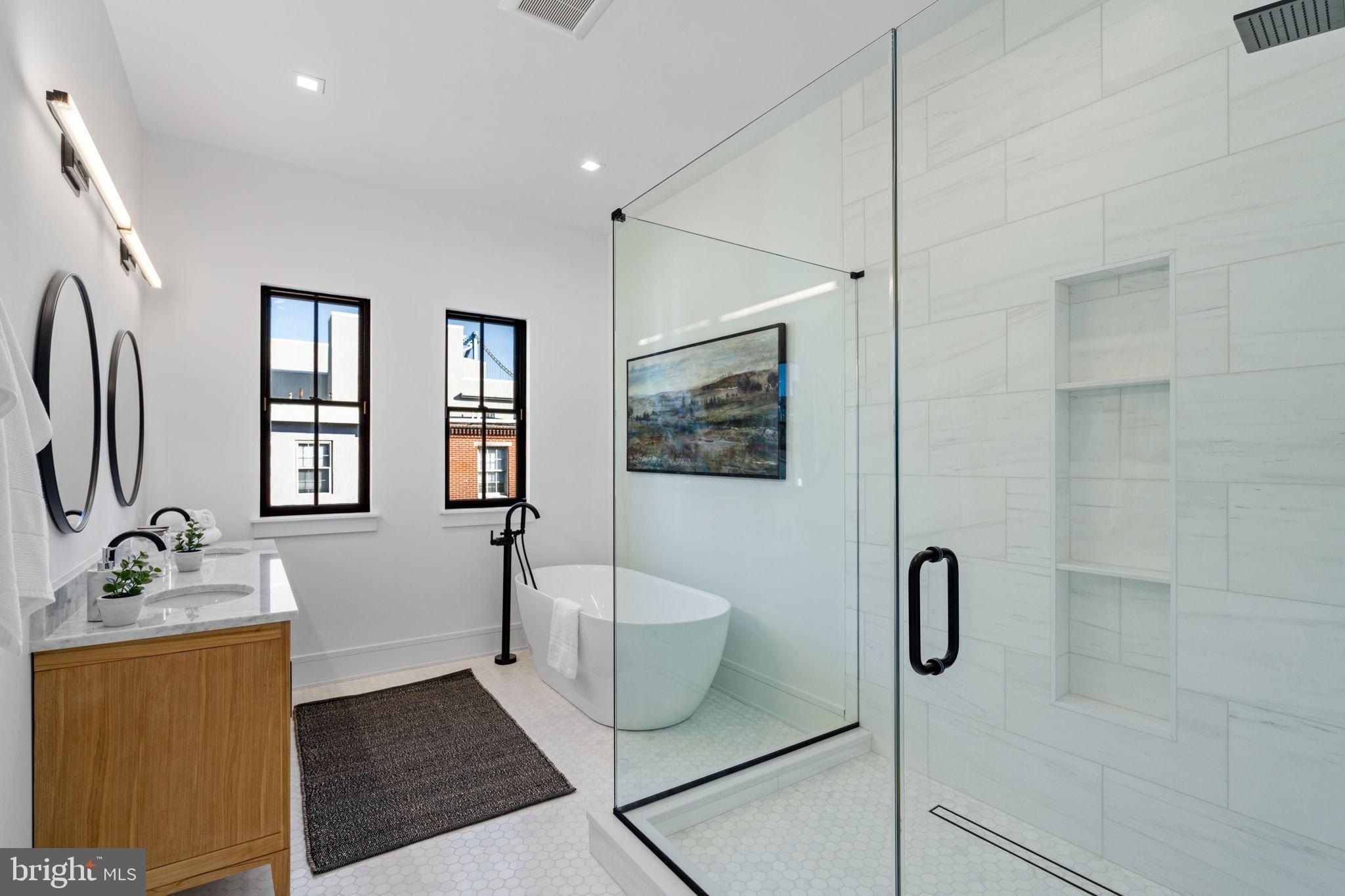 254 N 2Nd St. Philadelphia, PA 19106