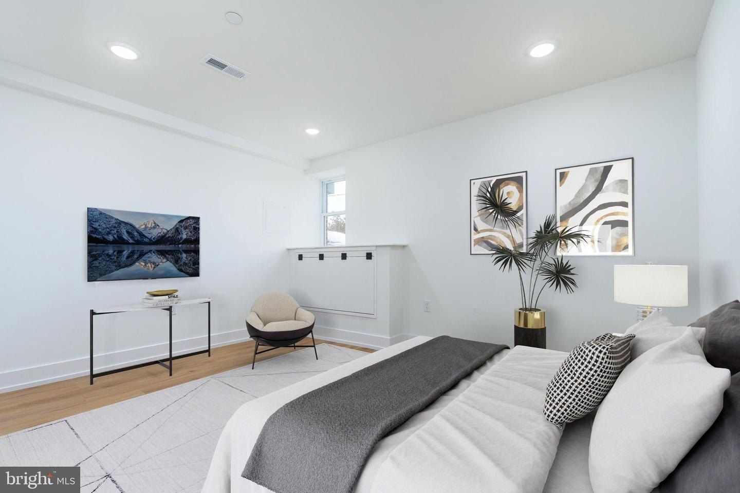 737 N 42Nd St. Philadelphia, PA 19104