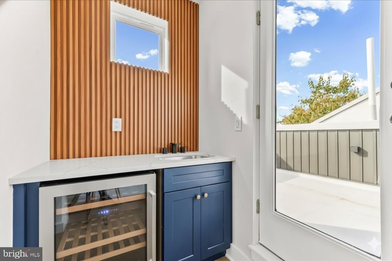 2034 Reed Street. Philadelphia, PA 19146