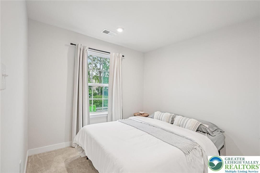 234 Ashton Court. Catasauqua, PA 18032