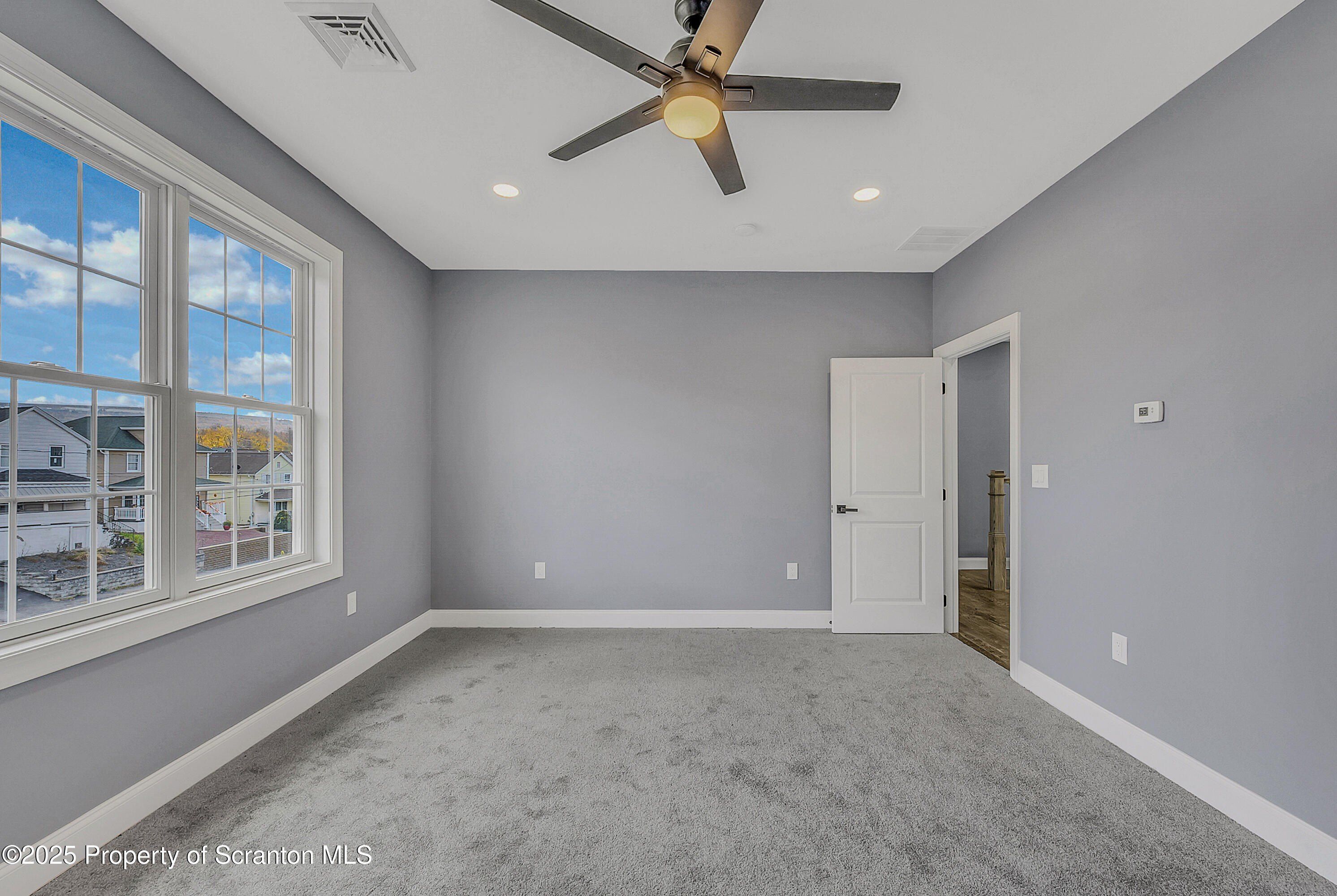 11 Riverview Drive. Jessup, PA 18434