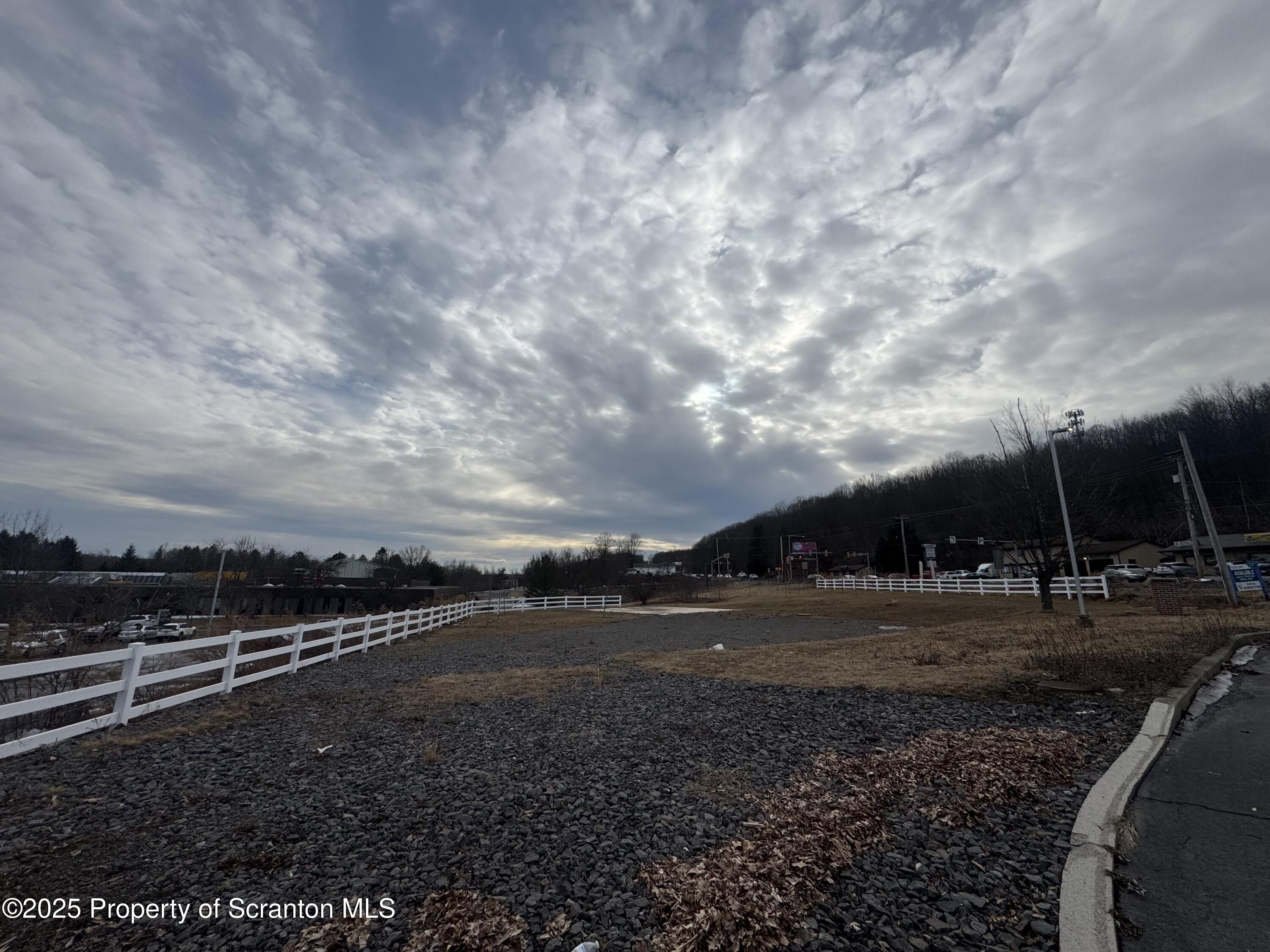 Scranton Carbondale Highway. Mayfield, PA 18433