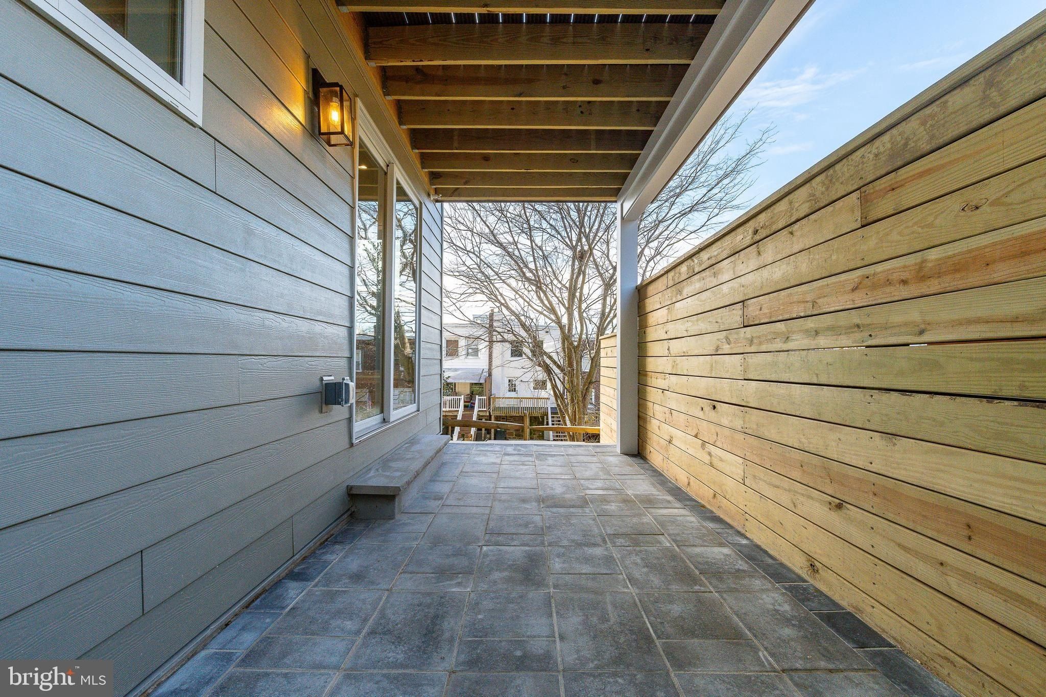 252 Gate Street. Philadelphia, PA 19128