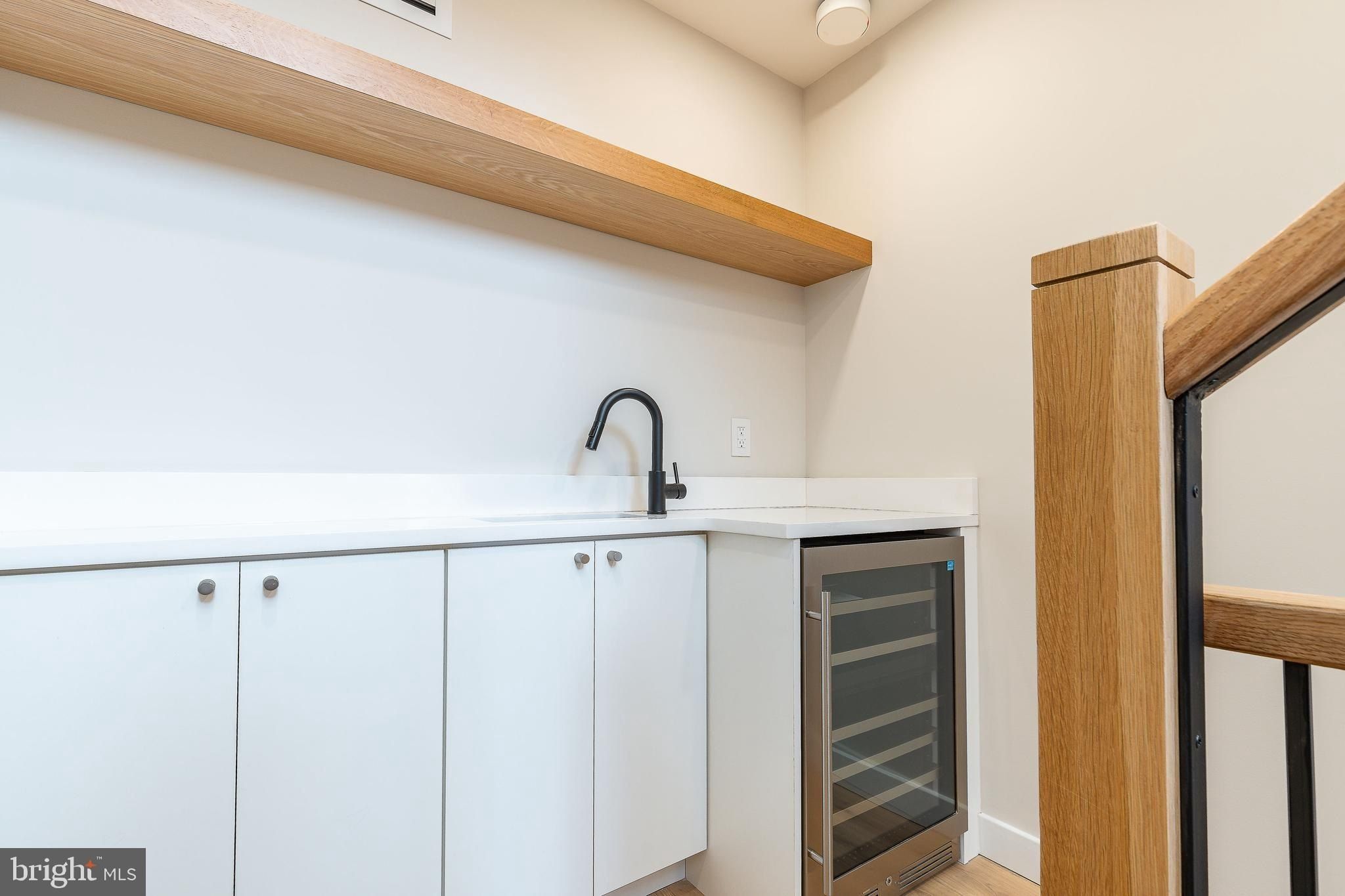 250 Gate Street. Philadelphia, PA 19128