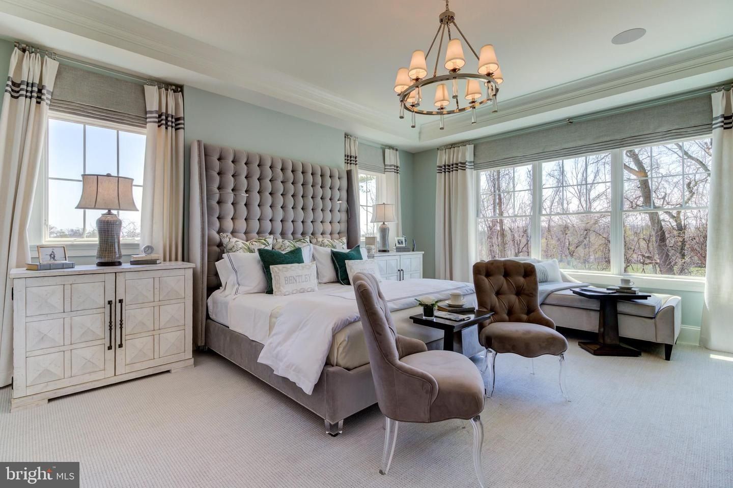 39 Old Covered Bridge Rd. Newtown Square, PA 19073