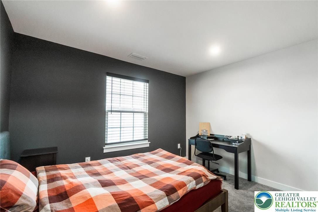 820 Hendon Lane. Catasauqua, PA 18032