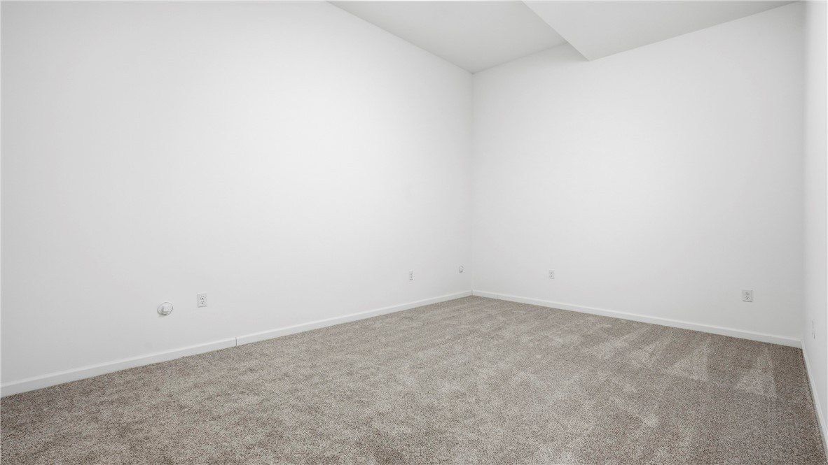 440 Wyola Street. Mt Washington, PA 15211