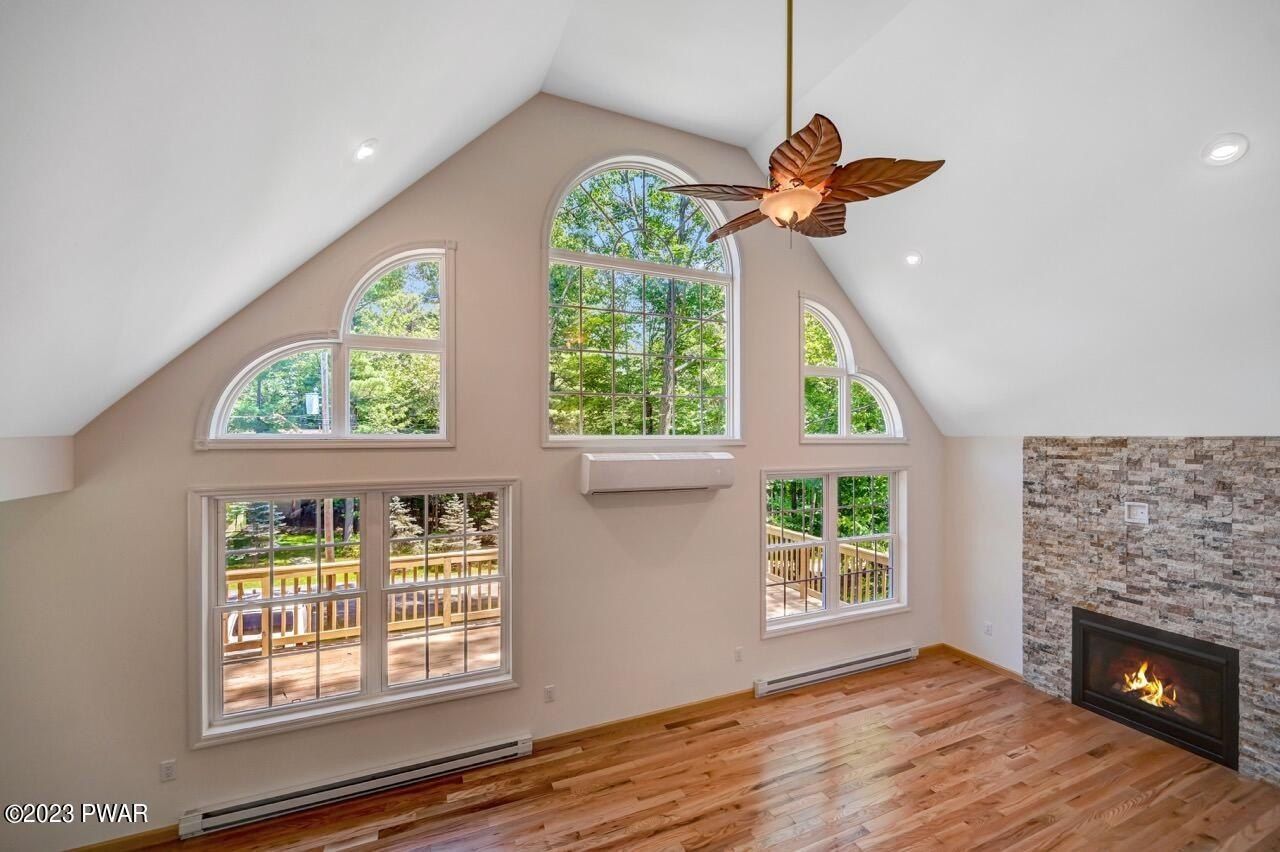 1006 Hidden Valley Court. Lake Ariel, PA 18436