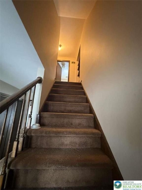 6204 Grouse Drive. Bethlehem, PA 18017