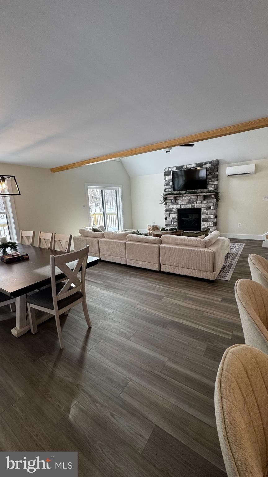 Keats Lane. Albrightsville, PA 18210