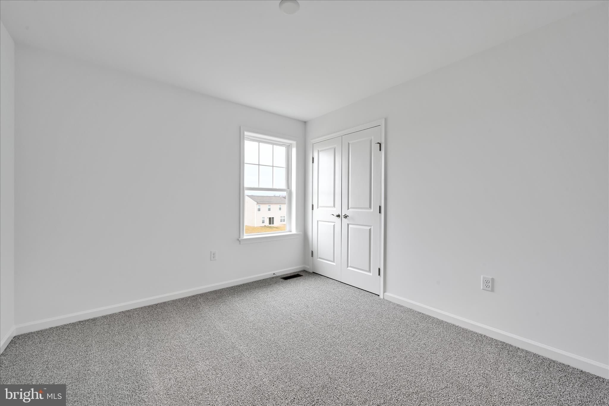 256 Pilgrim Drive. Lancaster, PA 17603