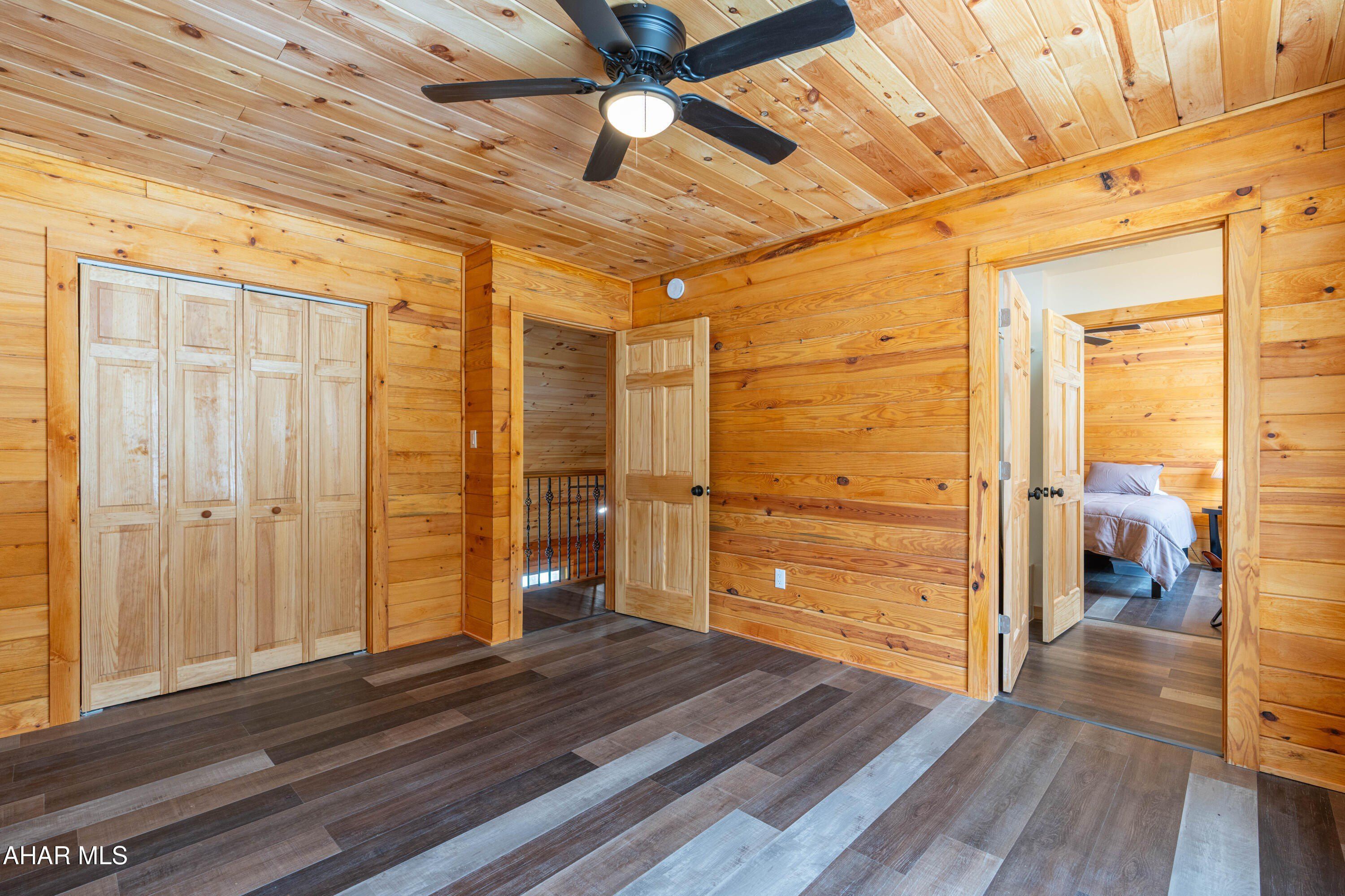 179 Crosscut Lane. Flinton, PA 16640