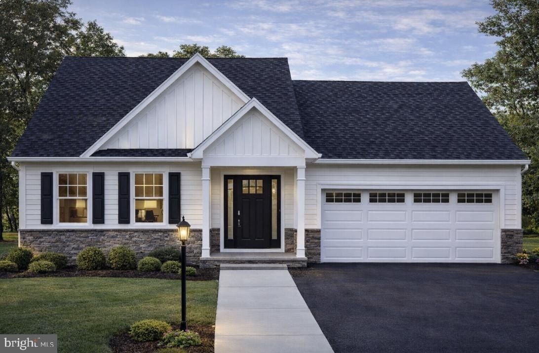 233 Pilgrim Drive. Lancaster, PA 17603