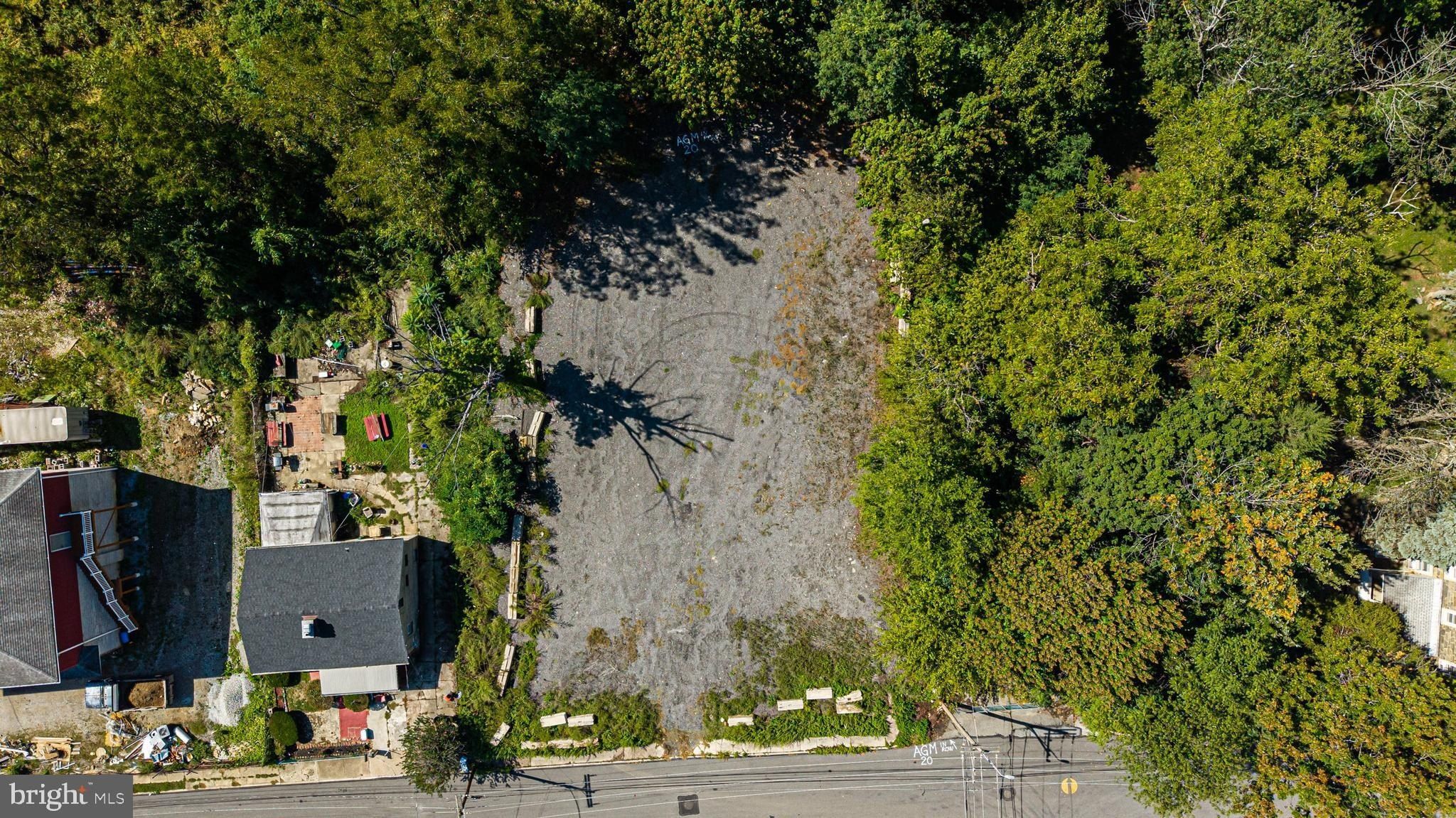 115 Youngs Avenue. Crum Lynne, PA 19022