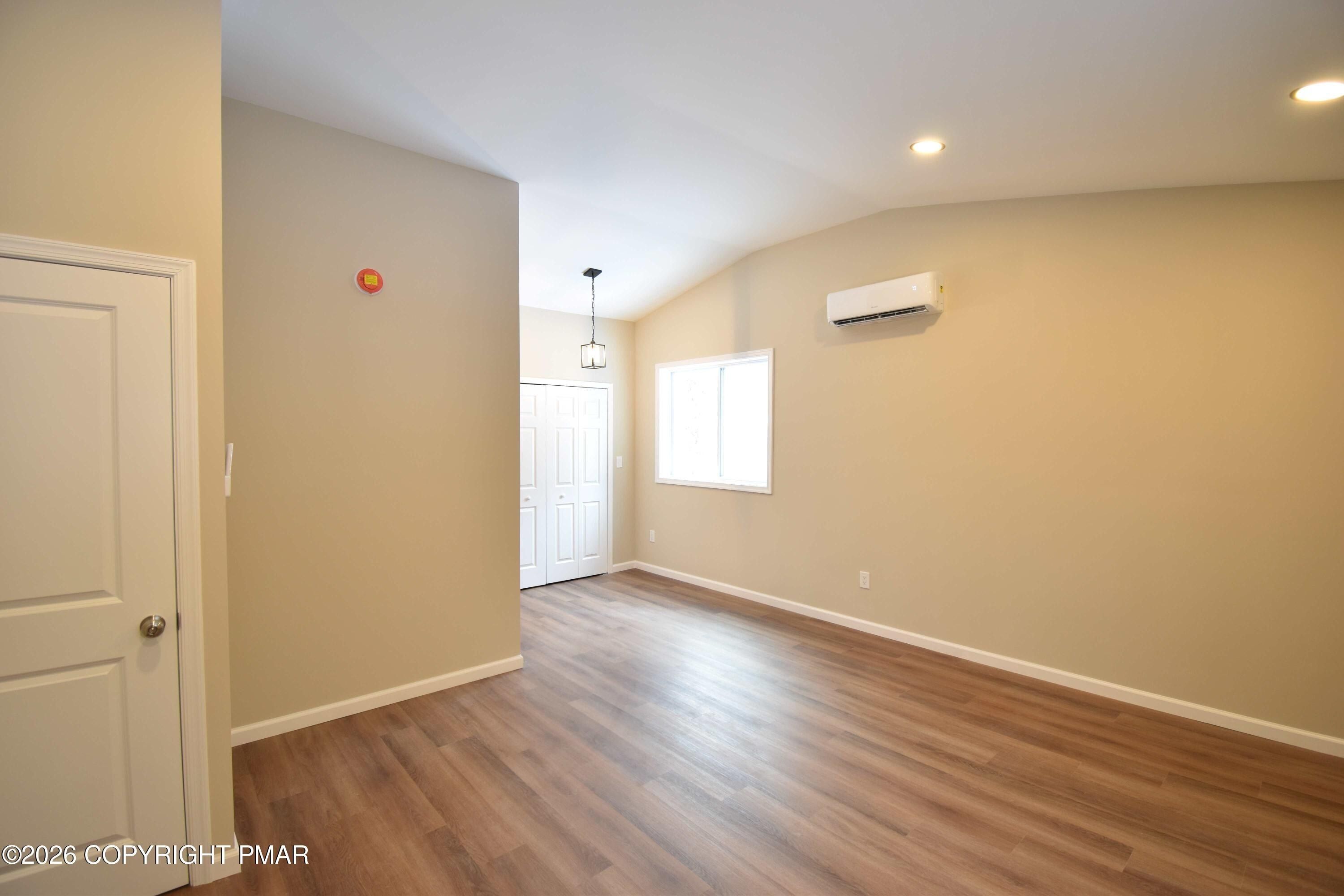 108 Stag Court. Bushkill, PA 18324