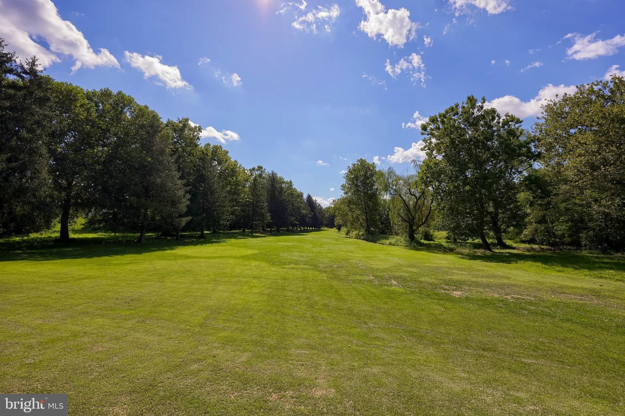 914 Meadowbreeze. Lancaster, PA 17601