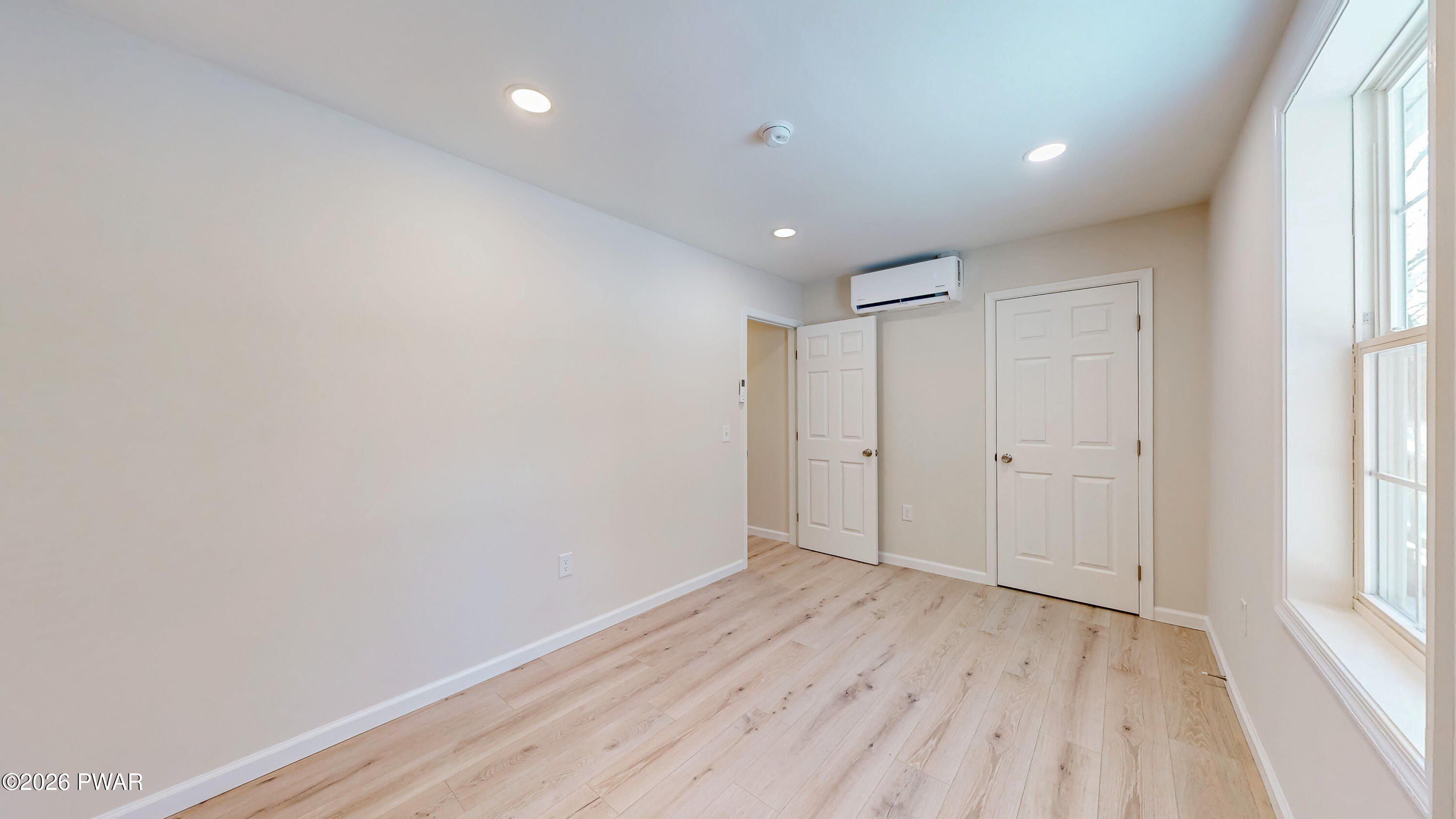 515 Hummingbird Court. Bushkill, PA 18324