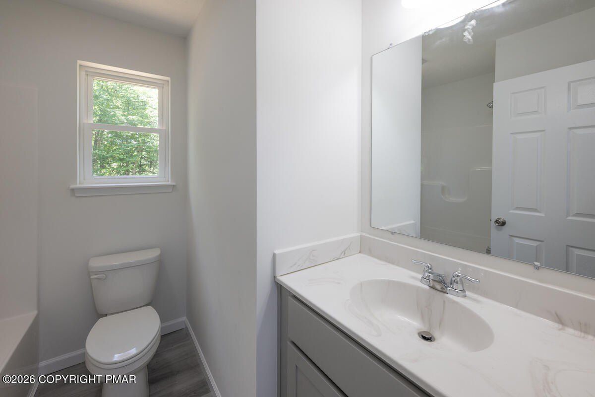 1125 Glouster Road Unit  3209. Tobyhanna, PA 18466