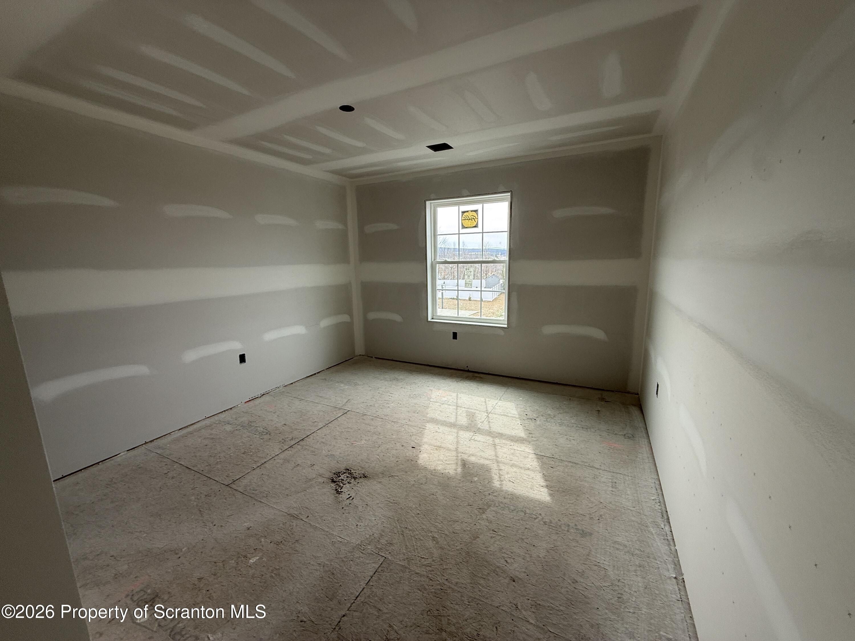 517 Poppy Lane. Moosic, PA 18507