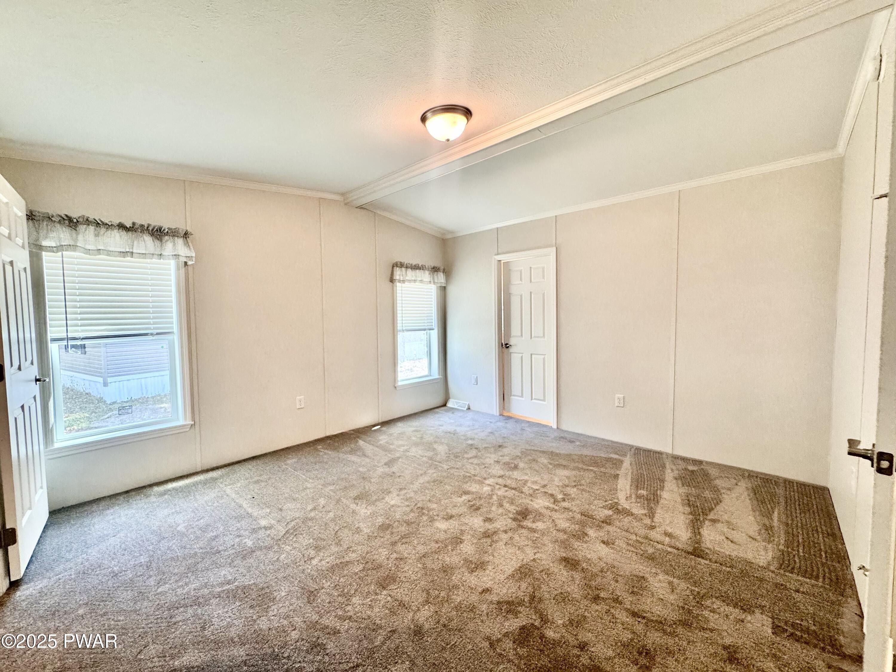 115 Middle Road. Greentown, PA 18426