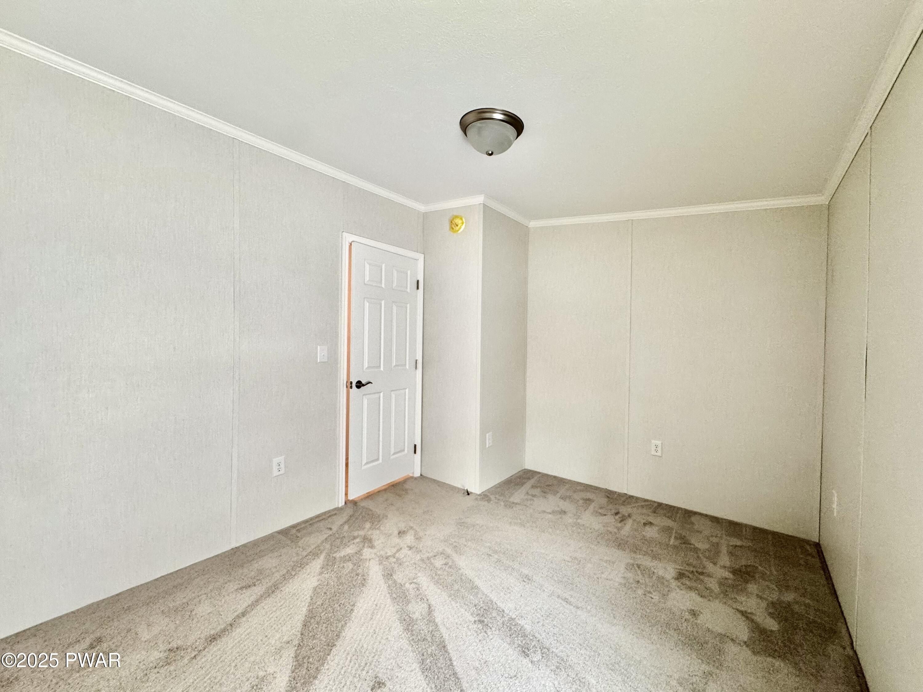 120 Middle Road. Greentown, PA 18426