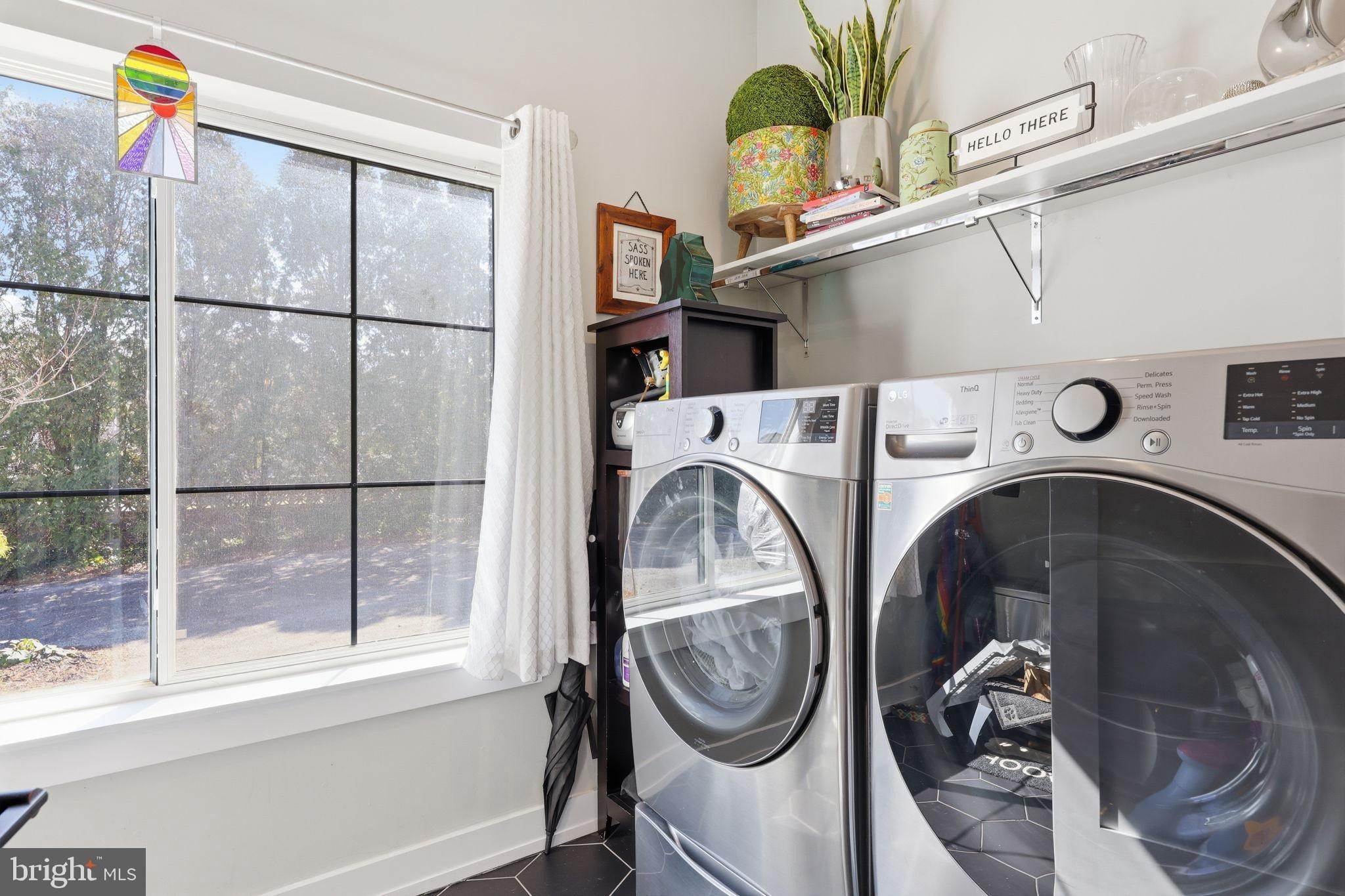 547 Walnut Lane. Philadelphia, PA 19128