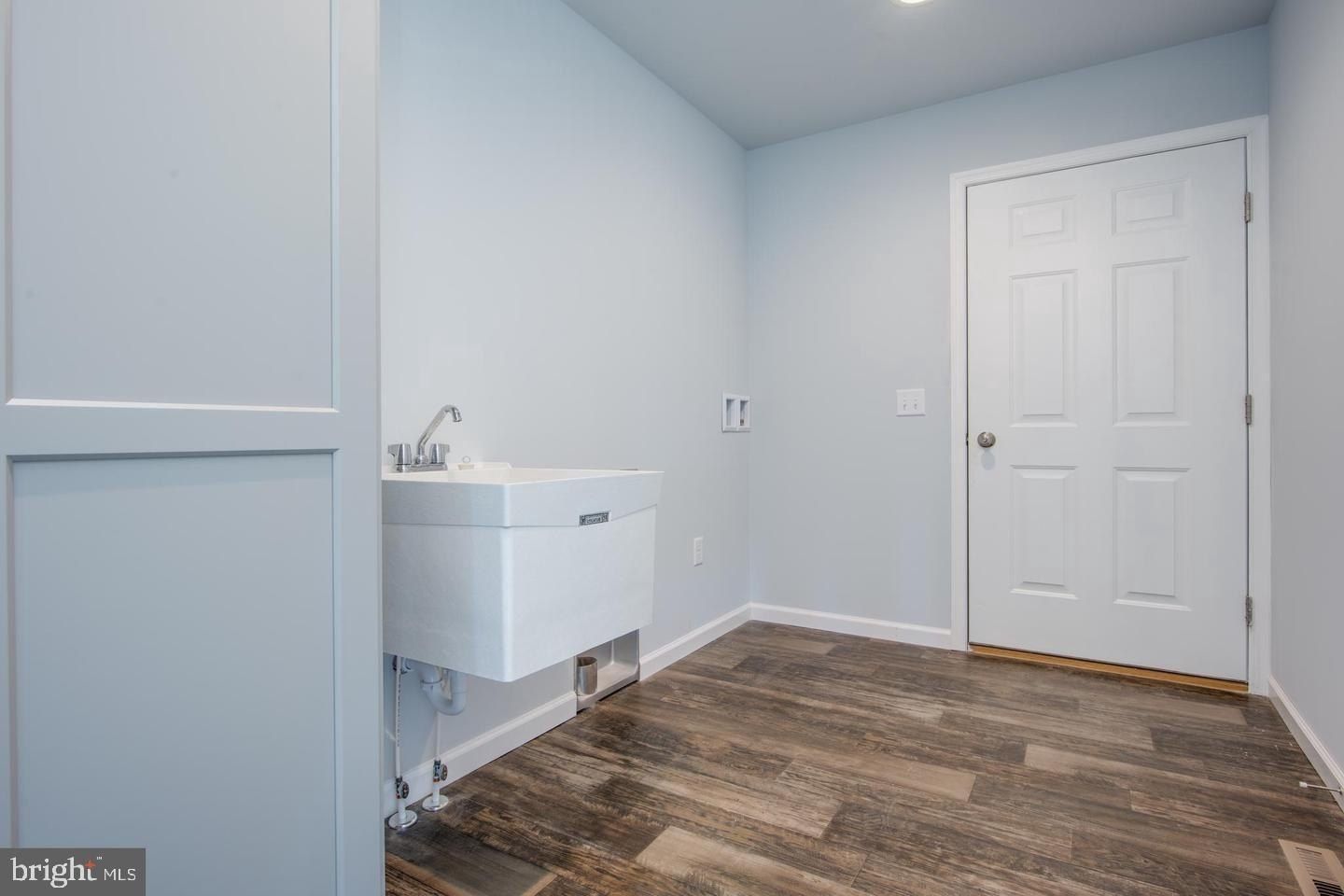 230 Monroe Valley Dr. Jonestown, PA 17038