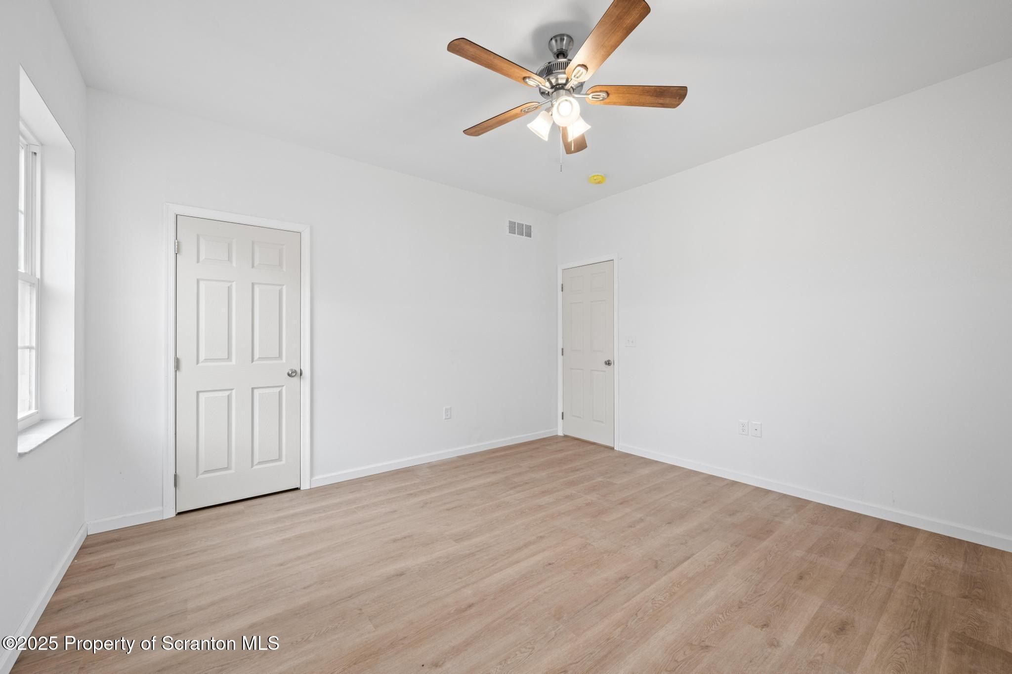 Snapdragon Drive Lot 114. Moosic, PA 18507