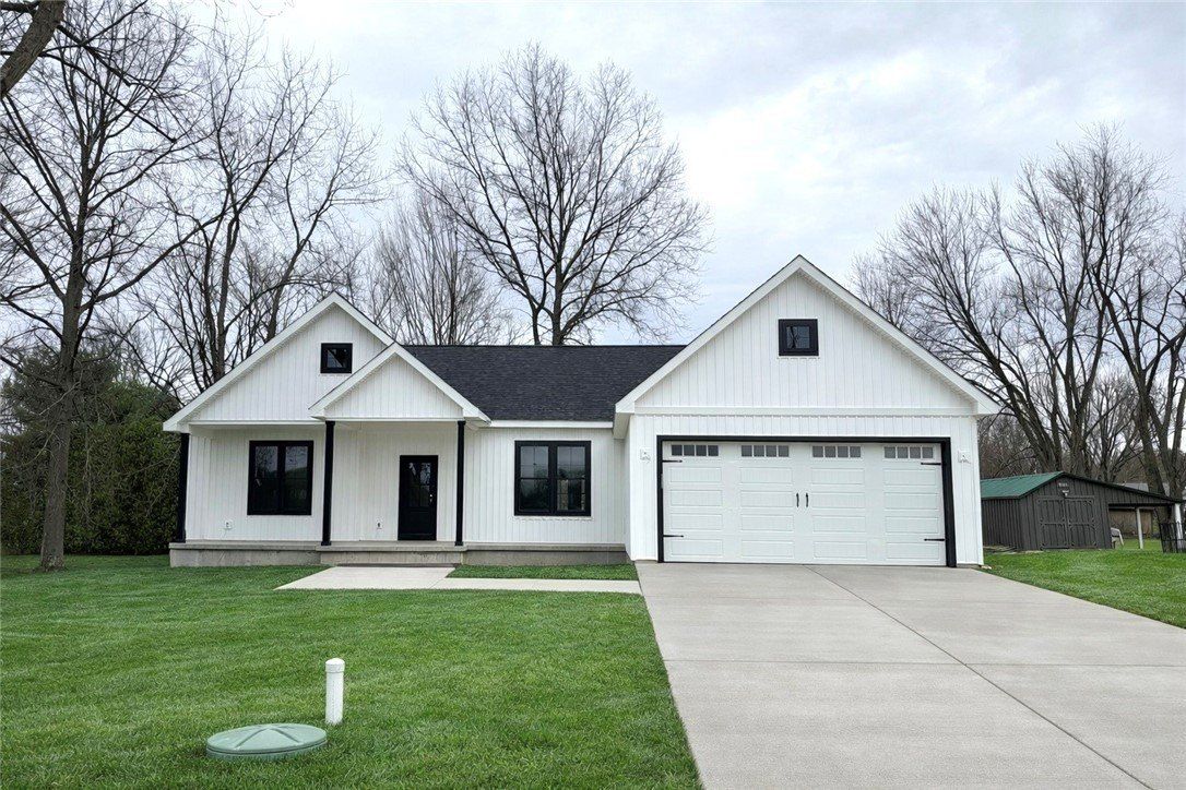 3154 Spiker Ln. New Castle, PA 16105