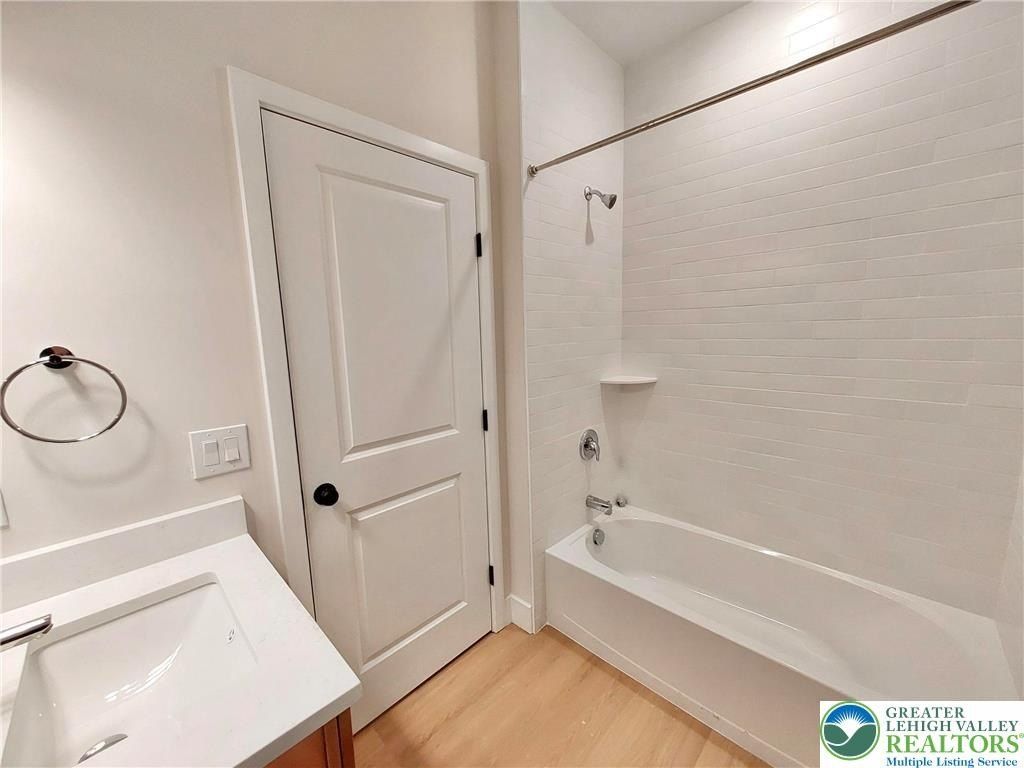 922 Centre Street. Easton, PA 18042