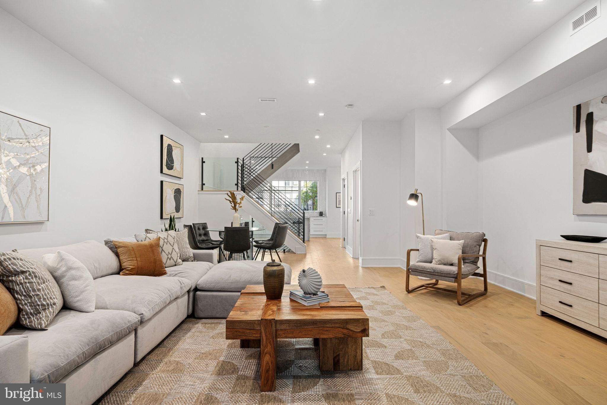 1102 Cypress Street. Philadelphia, PA 19107