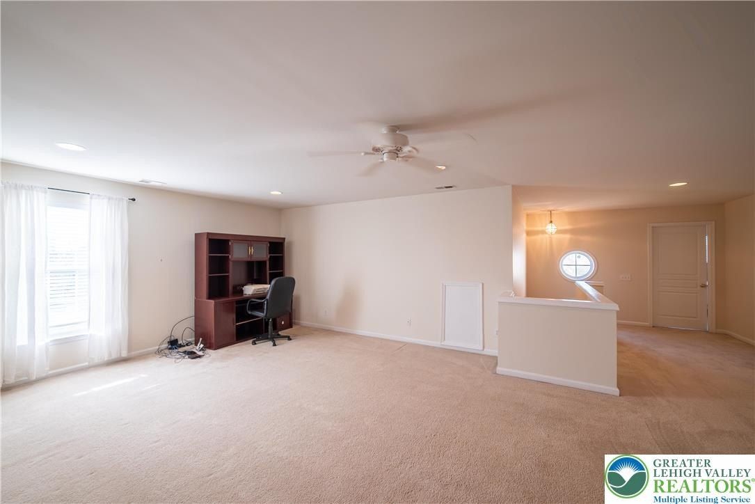 5284 High Vista Drive. Orefield, PA 18069