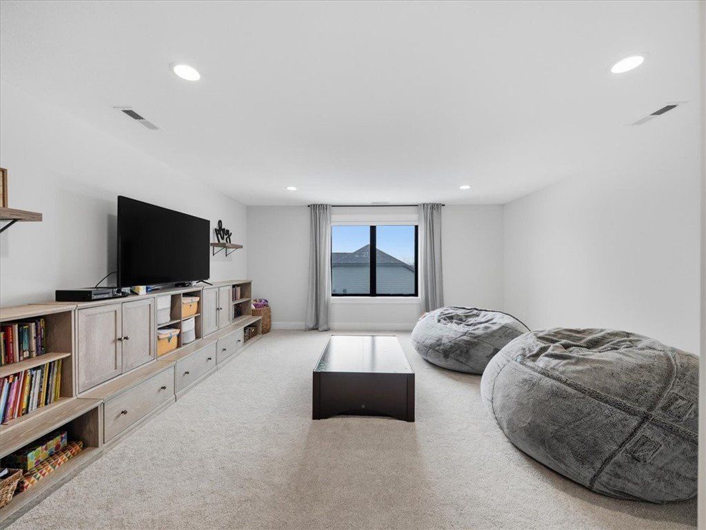 115 Amaryllis Ln. Baden, PA 15005