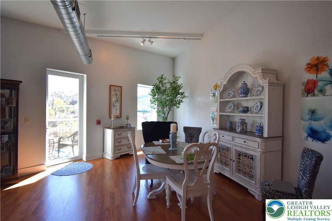 43 N Delaware Drive Unit 3. Easton, PA 18042