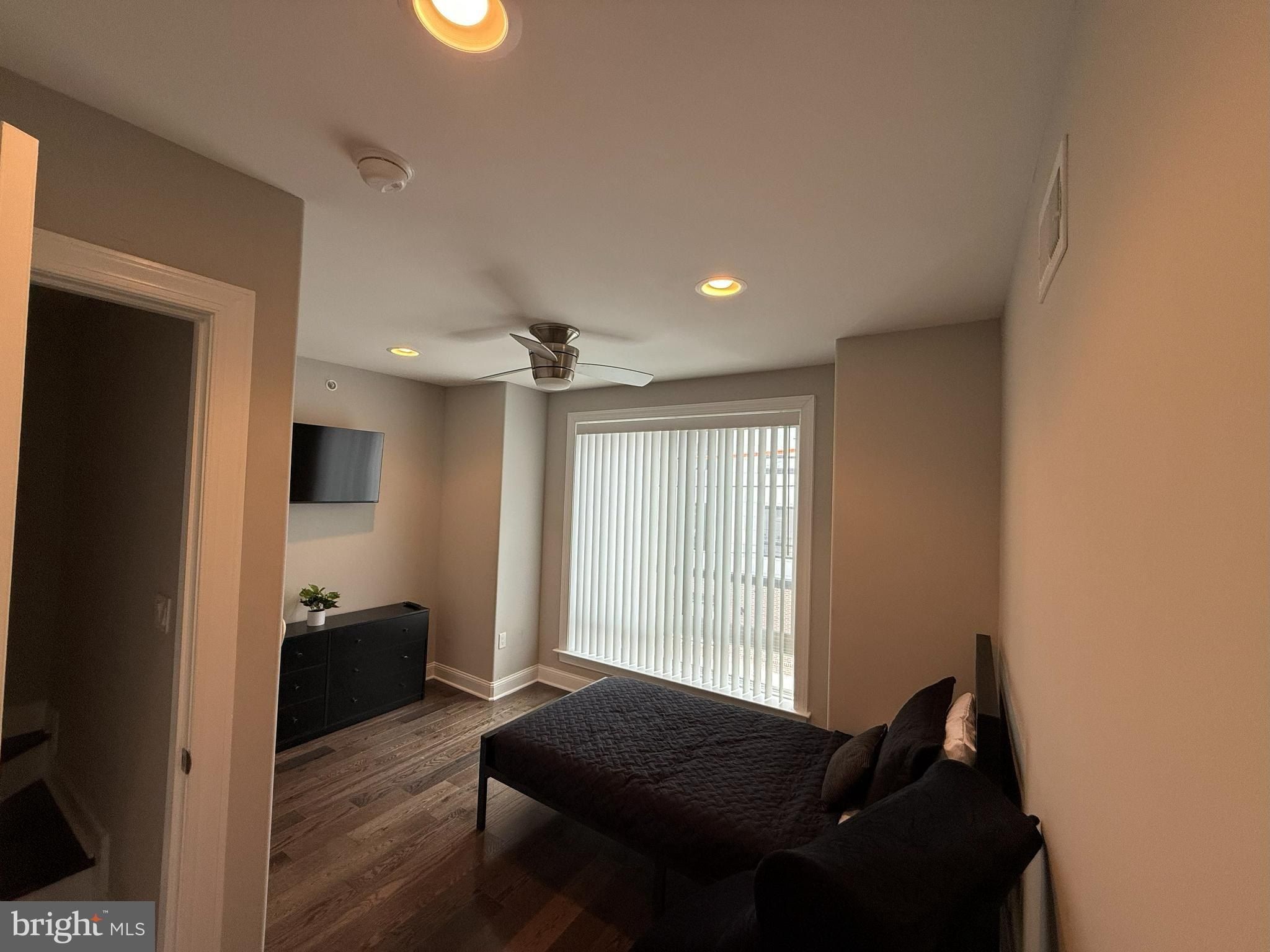 2131 N 10Th Street. Philadelphia, PA 19122