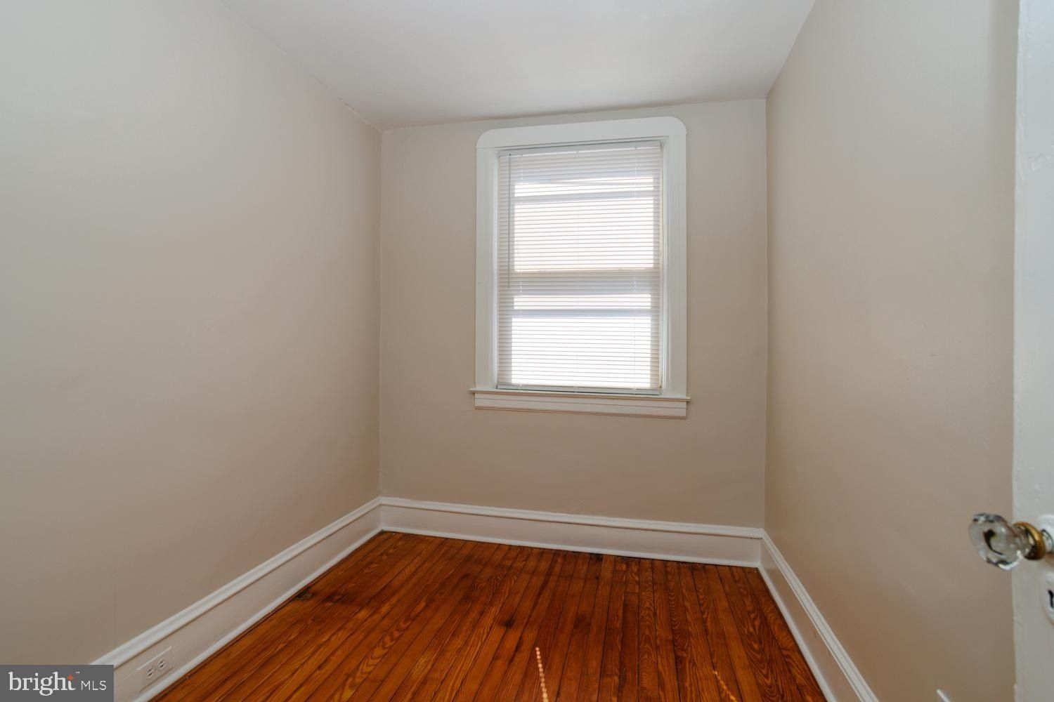 562 Millbank Road. Upper Darby, PA 19082