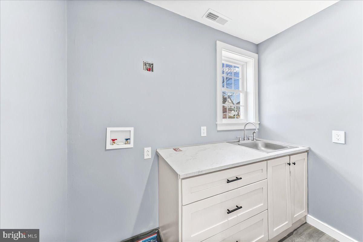 244 W Summit Avenue. West Grove, PA 19390