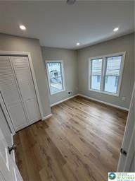 11 Early Street. Easton, PA 18042