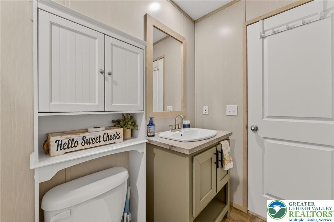 4180 Heritage Lane. Walnutport, PA 18088