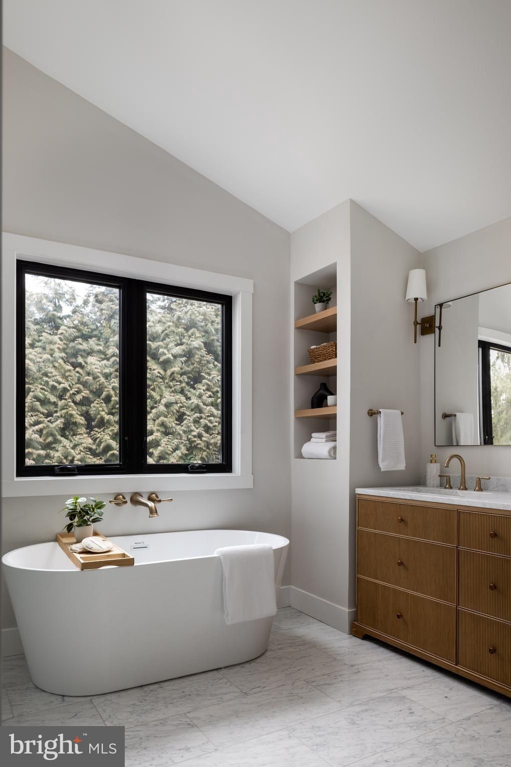 2577 Wayland Road. Berwyn, PA 19312