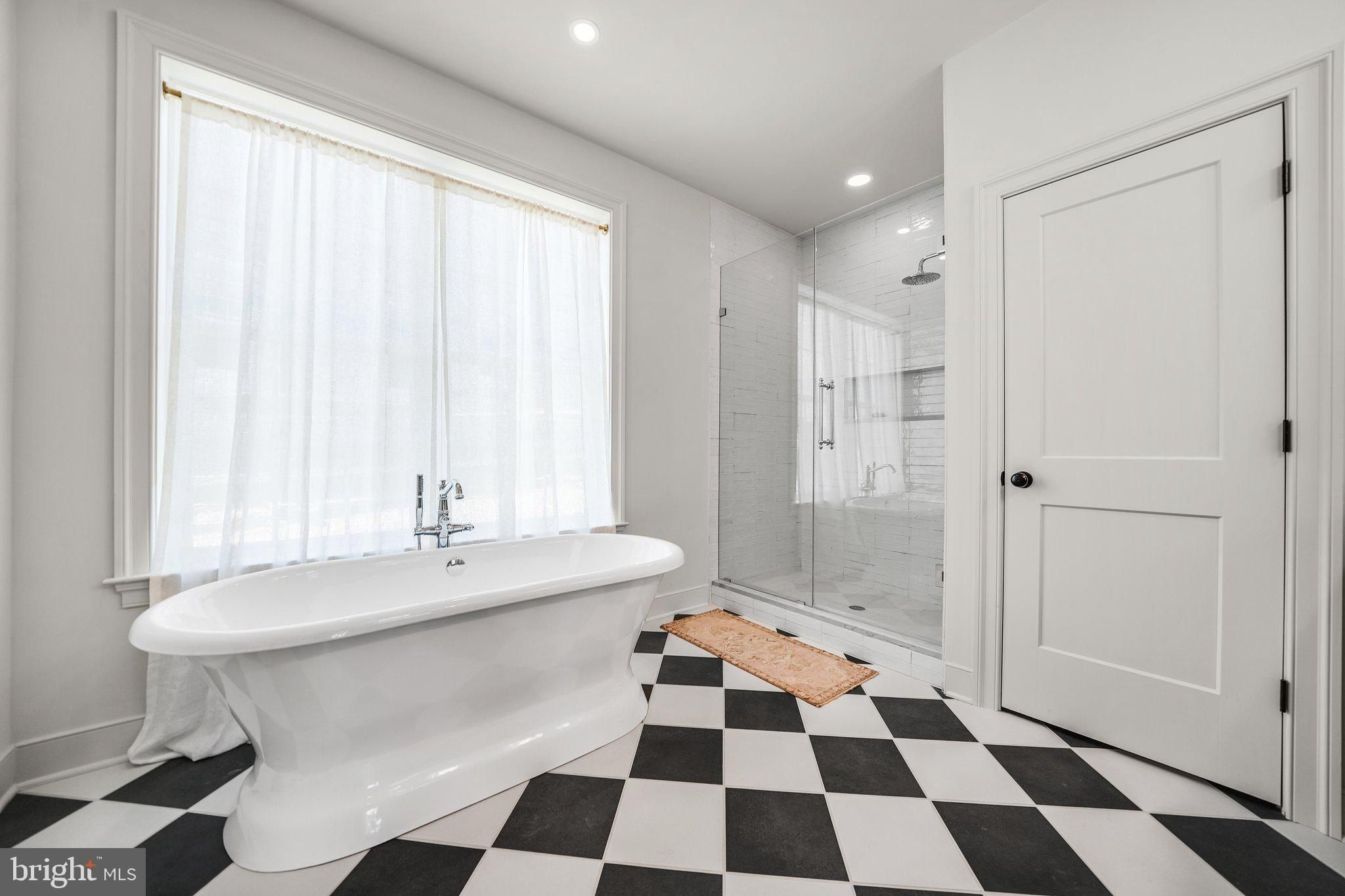 274 Beaumont Drive. Oxford, PA 19363