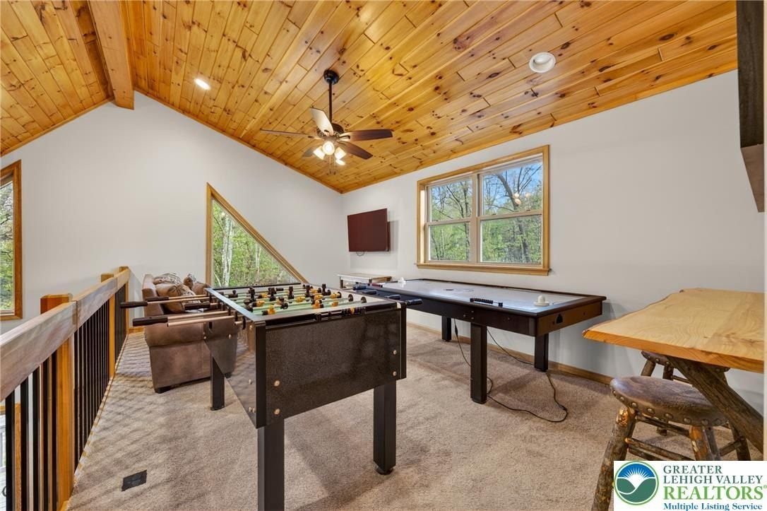 37 Frost Lane. Albrightsville, PA 18210