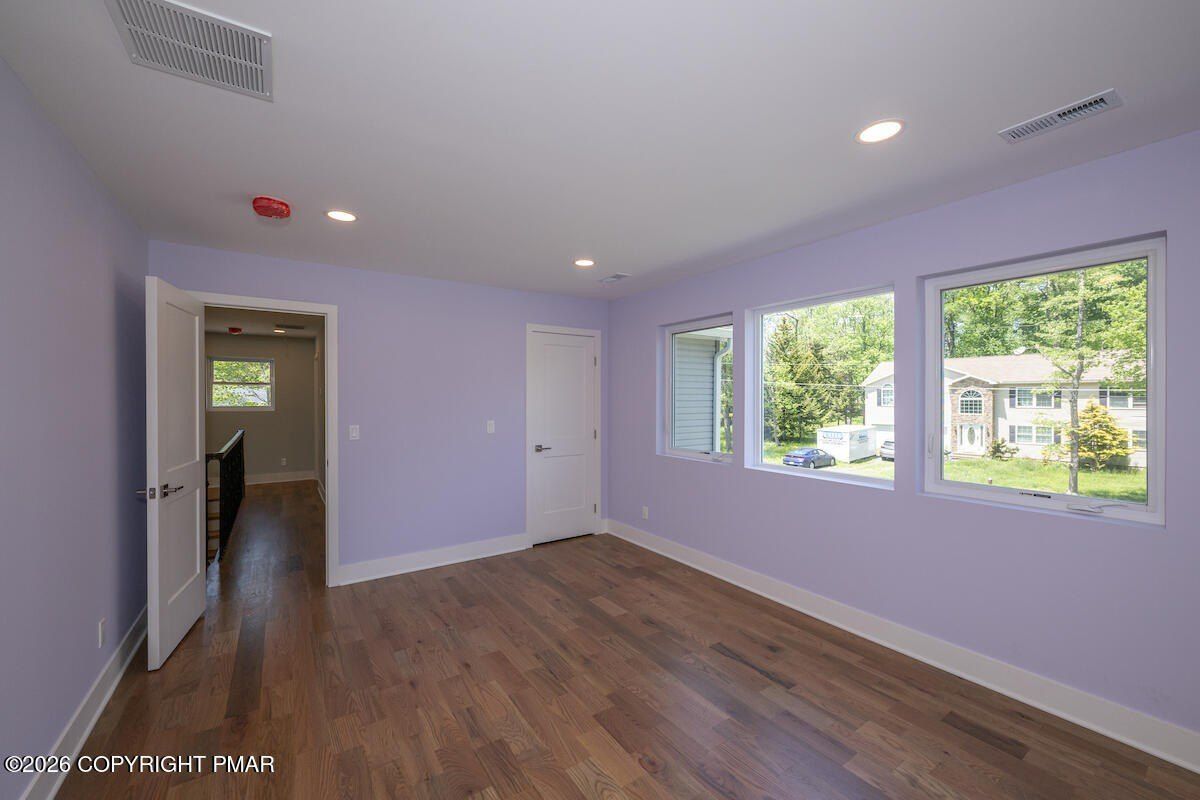 112 Robin Lane. Tobyhanna, PA 18466