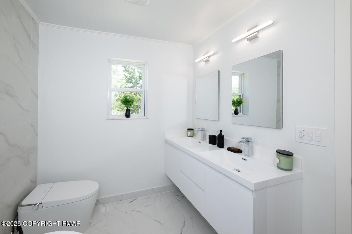 112 Robin Lane. Tobyhanna, PA 18466