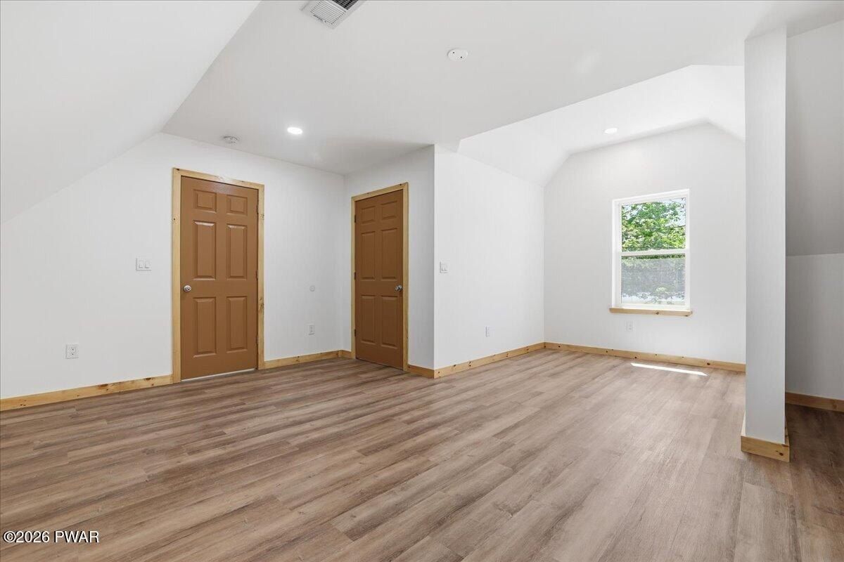 6 Raccoon Circle. Lake Ariel, PA 18436