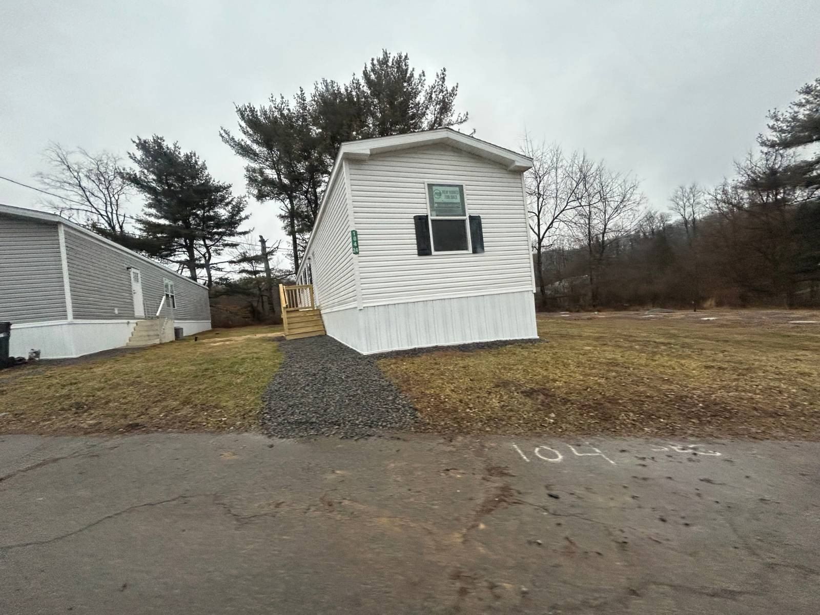 104 Colonial Ln Lot 24 Freedom Pa 15042. Freedom, PA 15042