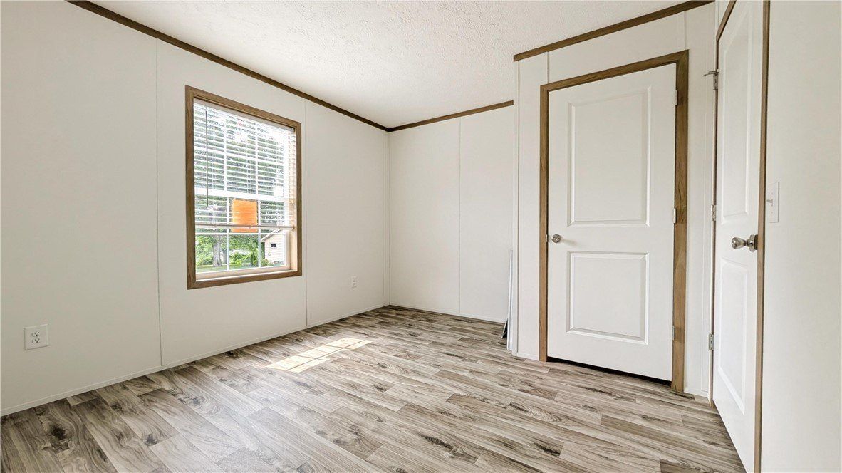 207 Cedar Ln. Valencia, PA 16059