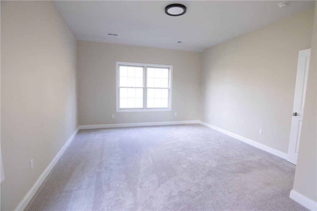 108 Harrowgate Ln. Canonsburg, PA 15317