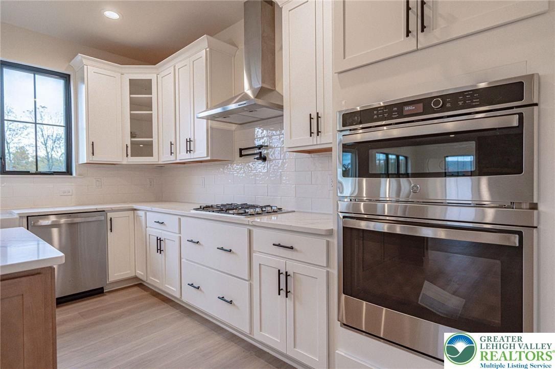 Woods Crossing. Brodheadsville, PA 18322